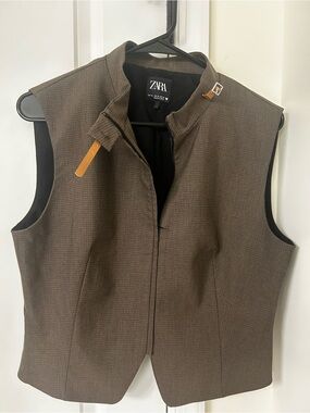 Zara Sleeveless Vest XL
